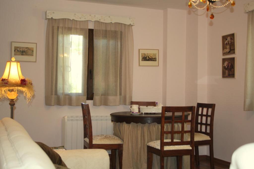 El Horreo Apartment Miraflores de la Sierra Room photo